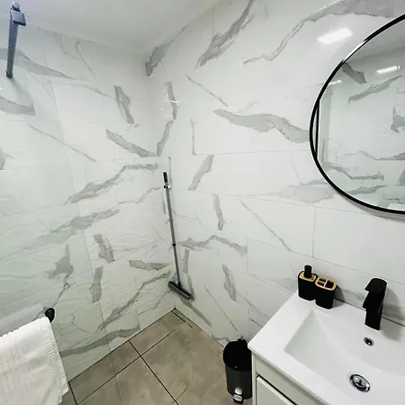 Apartment Studio Flat In The Heart Of Oura *
